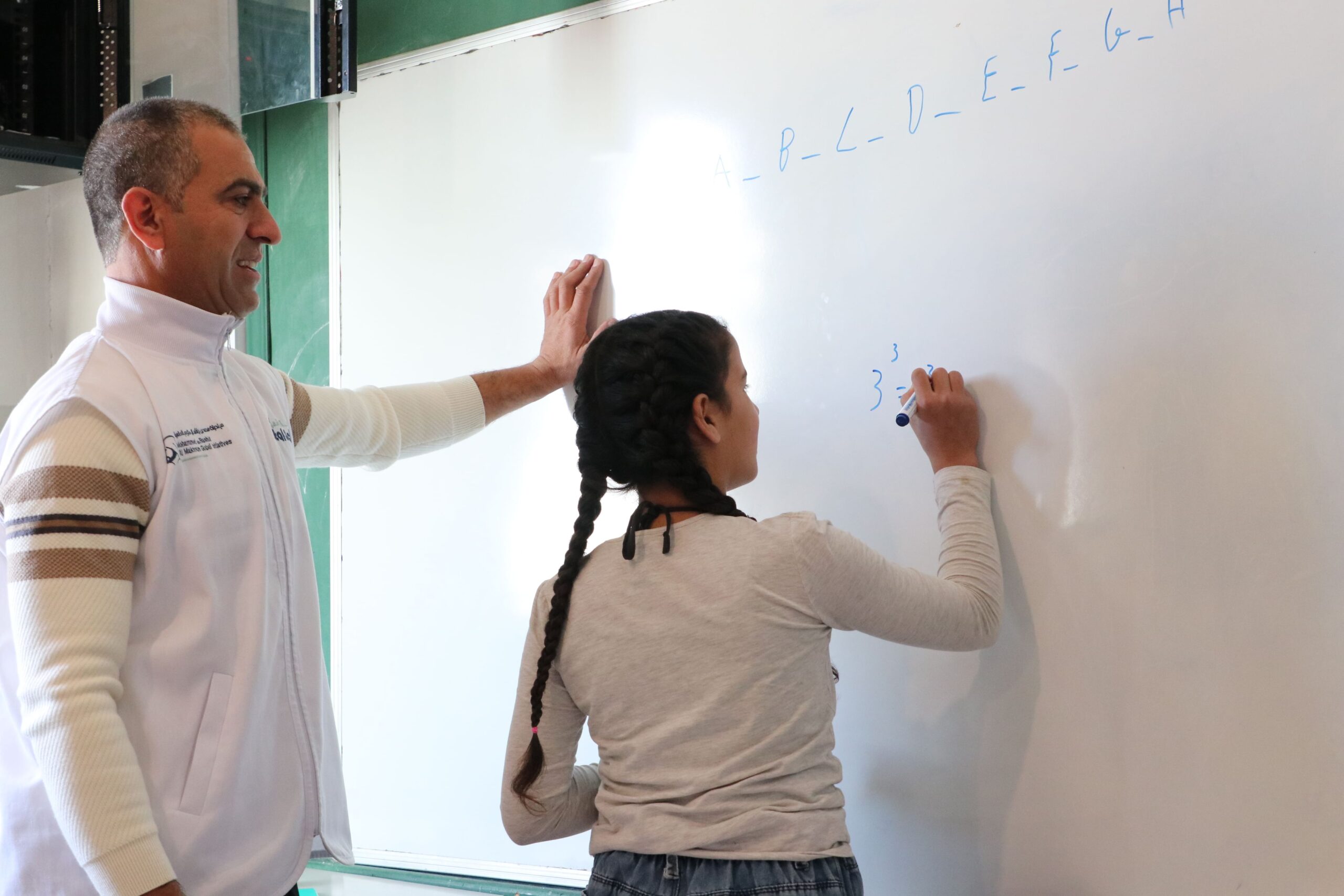 "Mohammed bin Rashid Al Maktoum Global Initiatives" has launched a project to support the continuity of education in Lebanon.